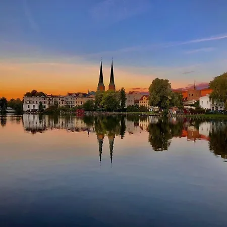 Apartment Zwischen Draegerpark Und Dem Stadtpark Lubeck