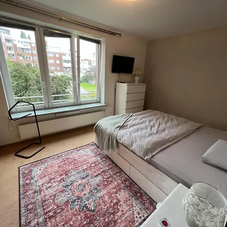 Zwischen Draegerpark Und Dem Stadtpark شقة لوبيك