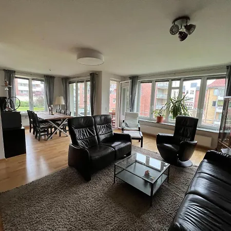 Zwischen Draegerpark Und Dem Stadtpark Apartment Lubeck