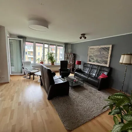 Apartment Zwischen Draegerpark Und Dem Stadtpark